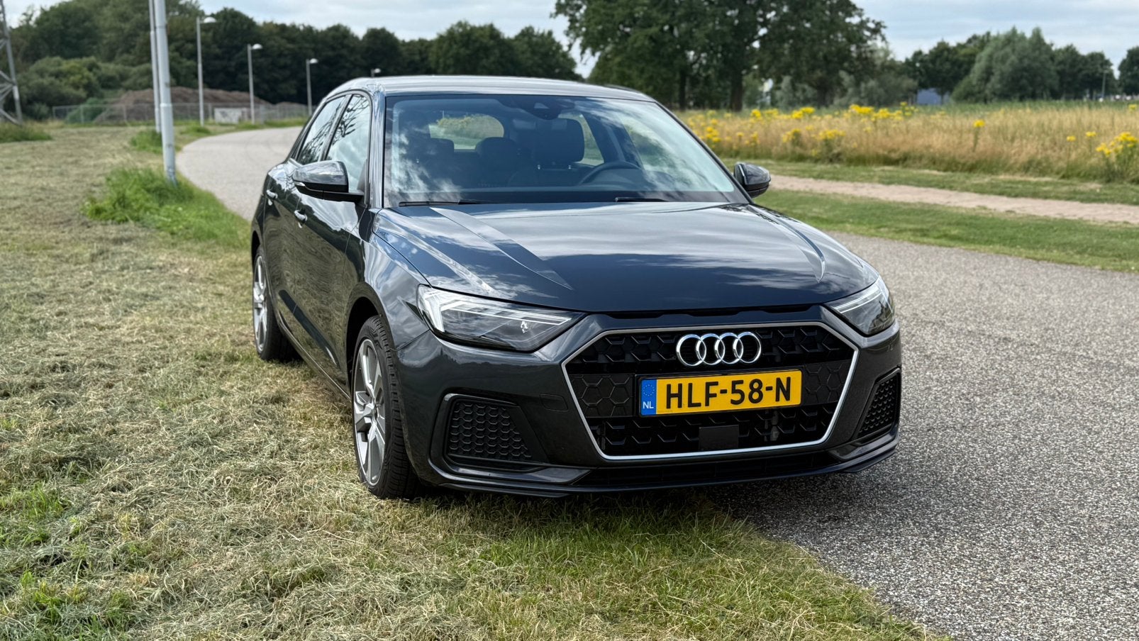 Audi A1 Sportback 25 Tfsi 2022 Grijs/Antraciet, Auto's, Voorwielaandrijving, A1, Zwart, 95 pk
