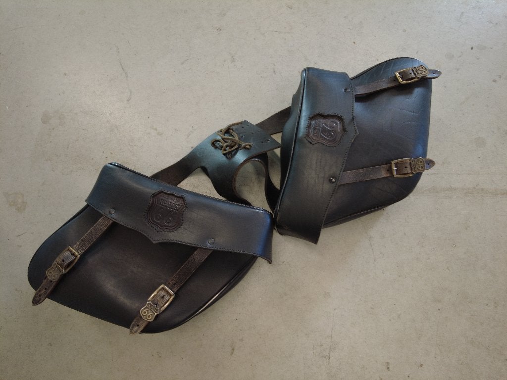 Zadeltasset Leer breed 41, hoog 26 en dik 13 cm, Motoren, Accessoires | Koffers en Tassen, Ophalen of Verzenden, Gebruikt