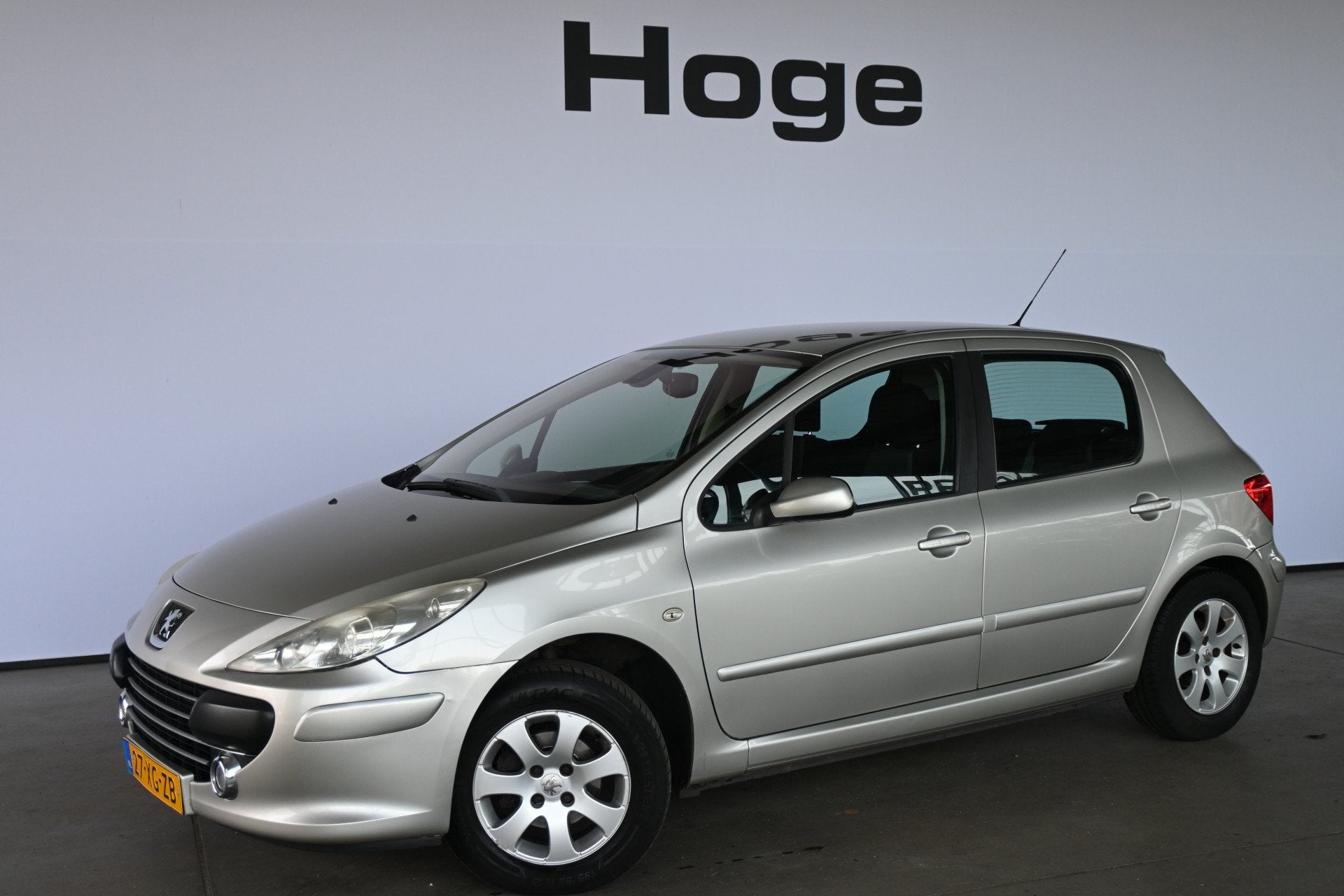 Peugeot 307 1.4-16V Premium Clima Cruise Control Trekhaak Ni, Auto's, Voorwielaandrijving, Zwart, 4 cilinders, 620 kg