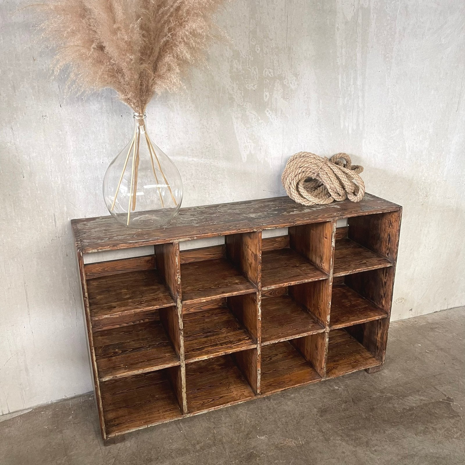 Antieke vakkenkast, vintage kast, oud dressoir, Ophalen, Zo goed als nieuw