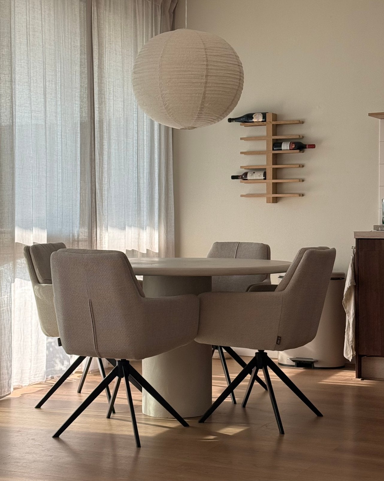 4x Furnihaus eetkamerstoel beige, Milou, Ophalen, Zo goed als nieuw, Overige kleuren, Vier