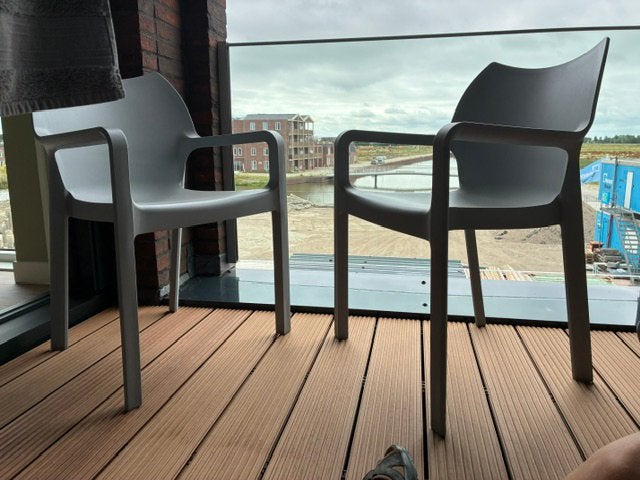 Terrasstoelen Diva Siesta (zilvergrijs, 2x), Ophalen, Zo goed als nieuw, Kunststof
