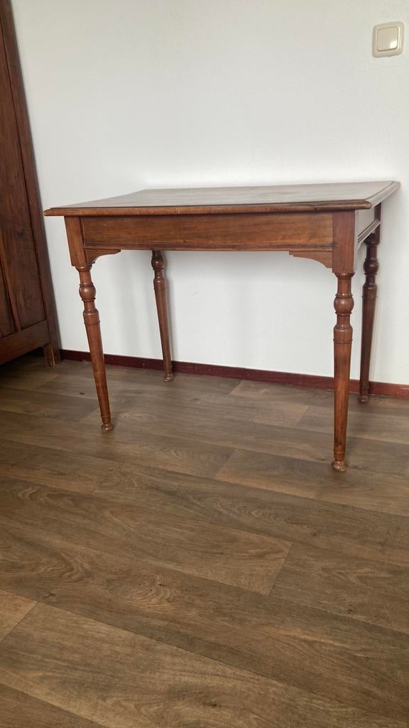 Biedermeier antiek tafeltje, Ophalen