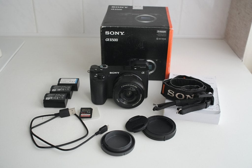 Sony a6500 met kitlens 16-50mm, Audio, Tv en Foto, Fotocamera's Digitaal, Gebruikt, Geheugenkaart, Ophalen of Verzenden, 24 megapixels
