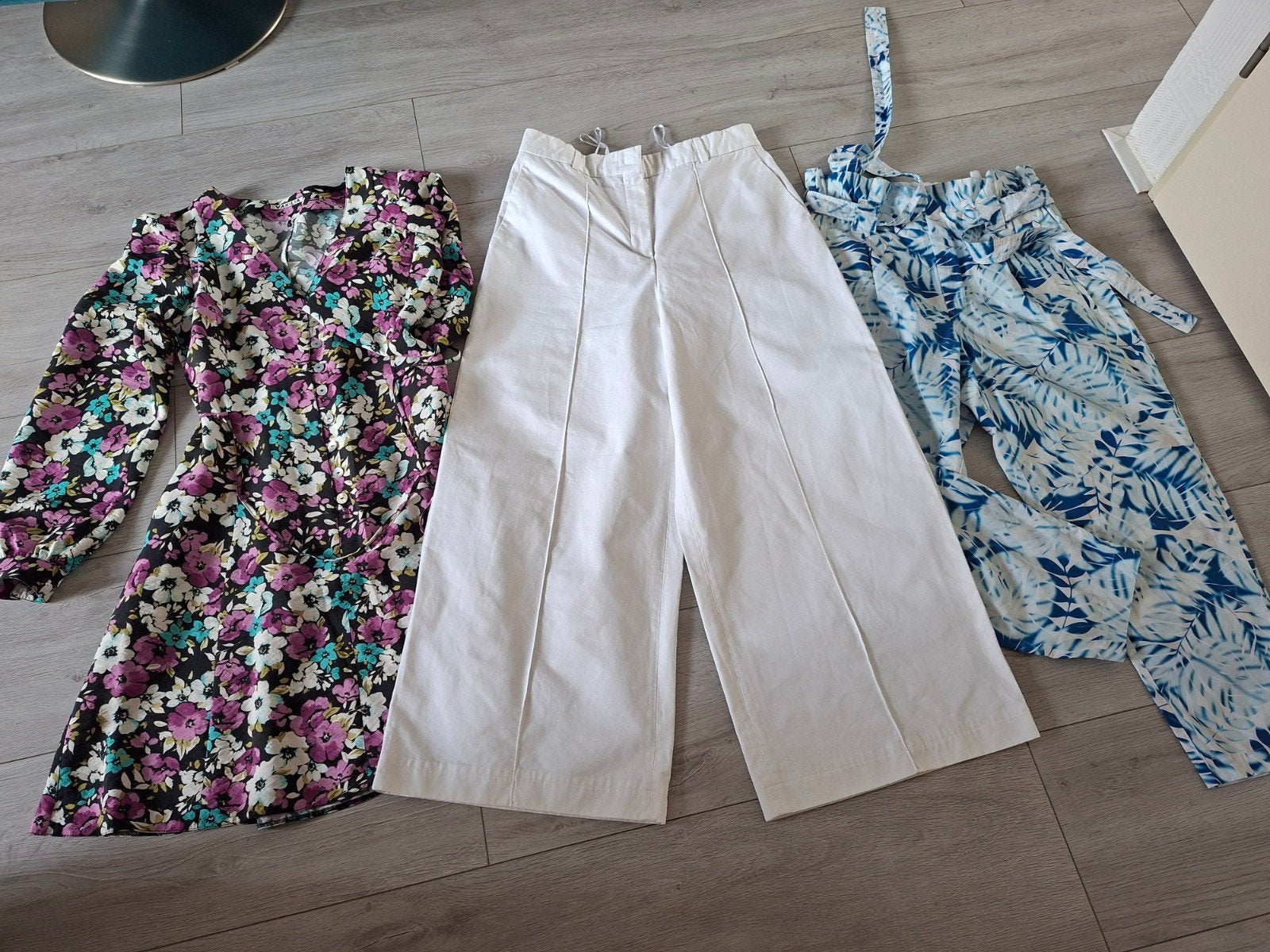 VANILIA JURK EN 2 BROEKEN MT 38/40, Kleding | Dames, Ophalen of Verzenden, Zo goed als nieuw, Maat 38/40 (M)