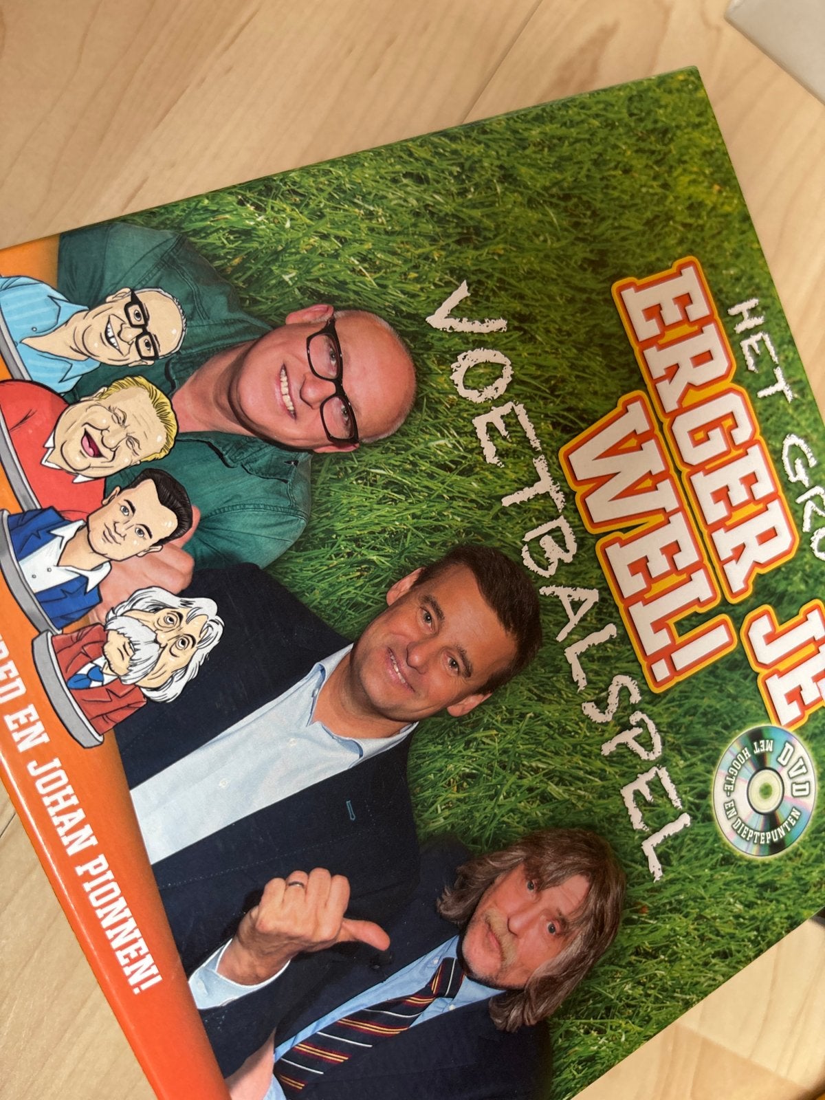 Het Grote Erger Je Wel Voetbalspel - Bordspel met DVD, Hobby en Vrije tijd, Drie of vier spelers, Ophalen of Verzenden, Gebruikt