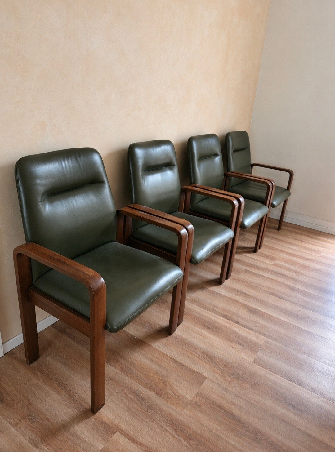 Set van 4/8 vintage armstoelen van August Fröscher, Ophalen, Bruin