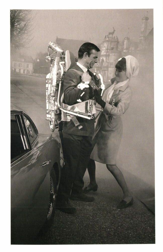 James Bond 007 - Sean Connery and La Porte in Thunderball, Ophalen of Verzenden, 1980 tot heden, Ongelopen, Sterren en Beroemdheden