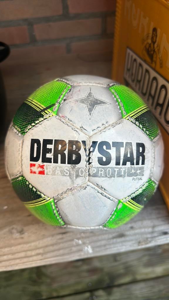 Derbystar zaalvoetbal plofbal futsalbal, Maat XL, Ophalen of Verzenden, Bal