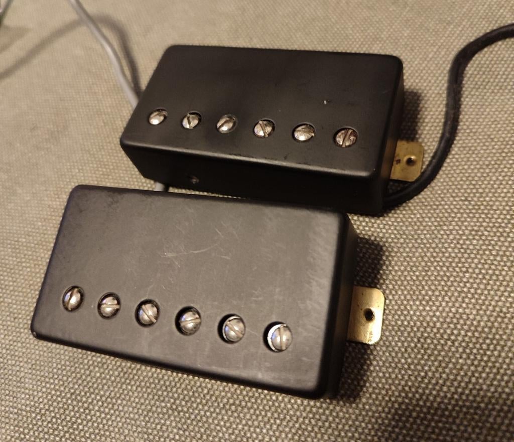 Gitaar Onderdelen, Ophalen