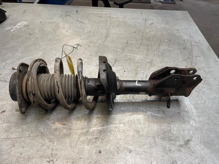 Schokdemperpoot links-voor van een Subaru Forester, Subaru, Gebruikt, -, -