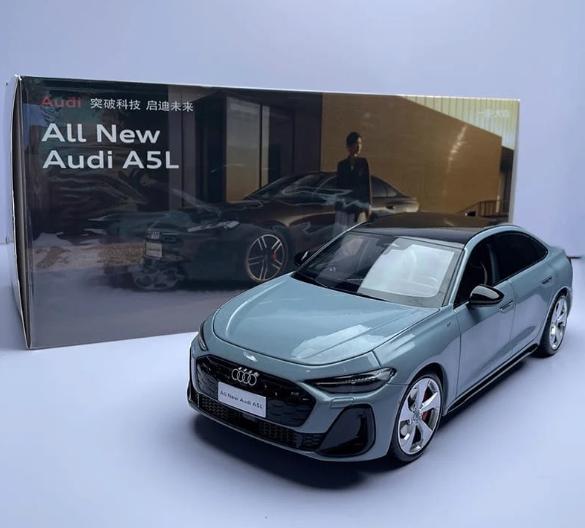 1:18 Audi A5L - 2025 - Lichtblauw NIEUW & ZELDZAAM!, Overige merken, Auto, ., Nieuw