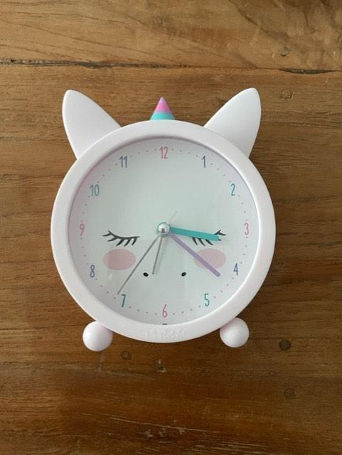Unicorn klok/wekker/een leuk exstratje sleutelhanger, Ophalen of Verzenden, Nieuw, Analoog