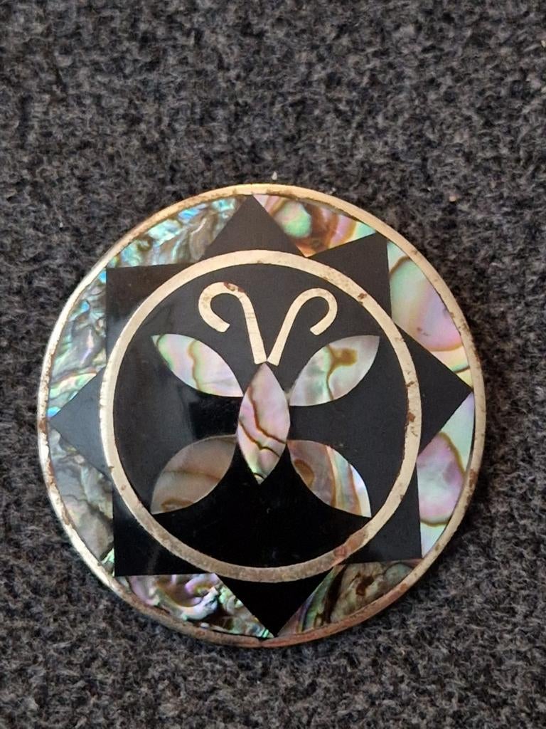 Vintage Alpaca broche / hanger uit Mexico, Sieraden, Tassen en Uiterlijk, Broches, Ophalen, Zo goed als nieuw, 4 tot 7 cm, Overige materialen