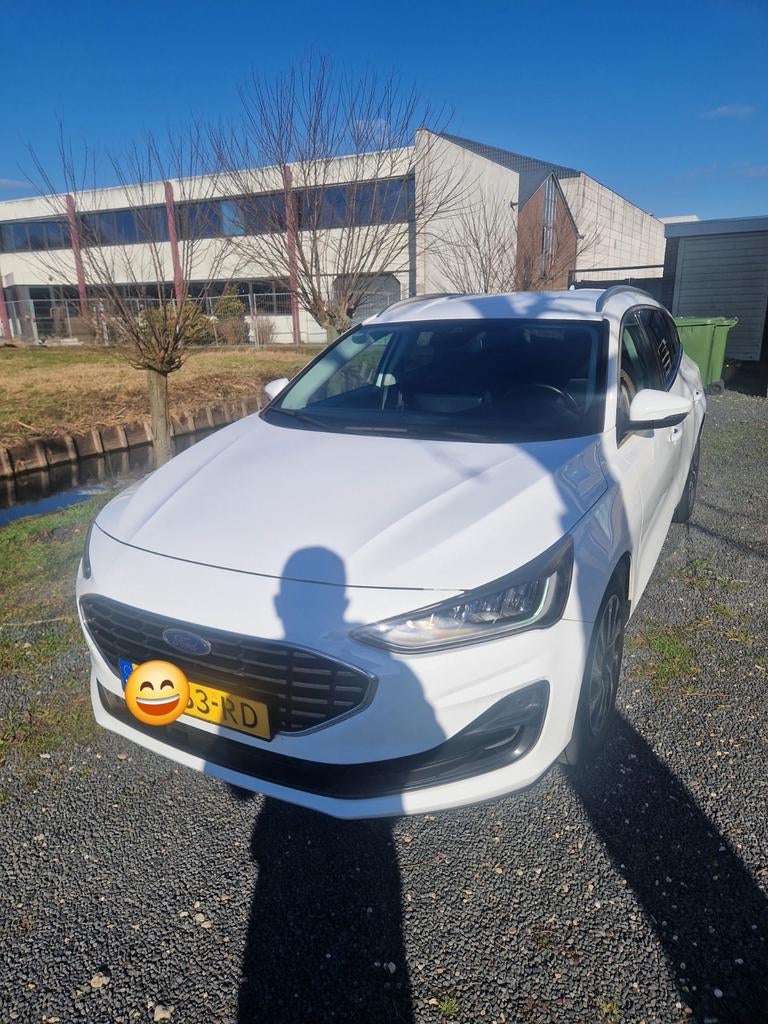 Foto 3 van Ford Focus 1.0 Ecoboost Hybrid  NOV 2022 CARPLAY DRAADLOOS