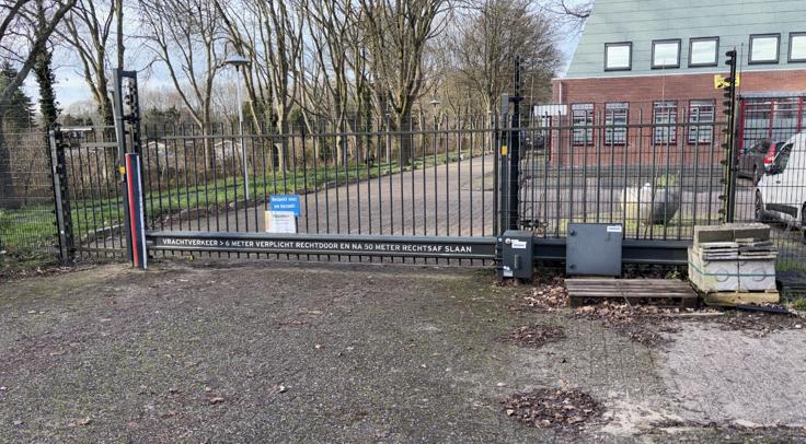 Elektrische schuifpoort hekwerk schuifhek hek hekken, Tuin en Terras, Ophalen of Verzenden, Zo goed als nieuw, IJzer, Spijlenhekwerk