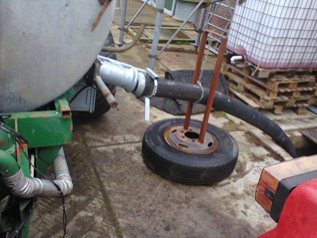 Foto 8 van slangaansluiter slang koppel systeem mesttank koppeling