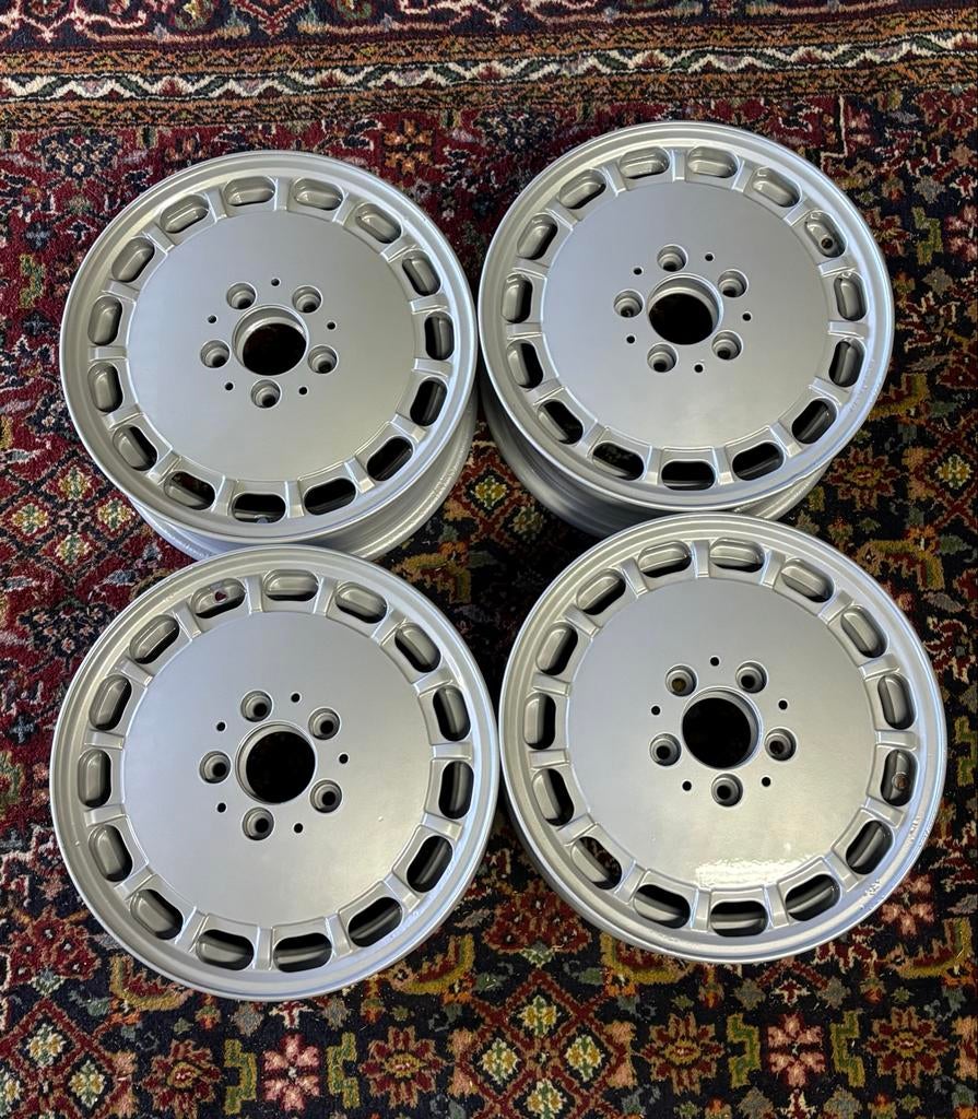 Originele Mercedes Benz Gullideckel – Putdeksel velgen, Ophalen, Overige, Gebruikt, 15 inch