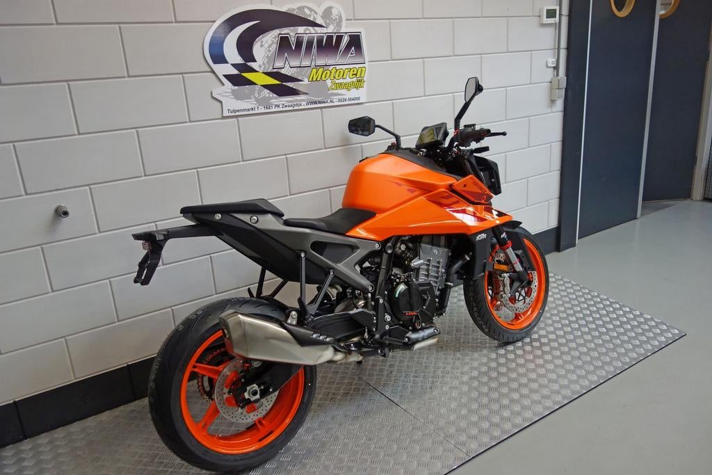 KTM 990 SUPER DUKE (bj 2024), Motoren, Motoren | KTM, 2 cilinders, KTM, Motorrijbewijs A, Bedrijf