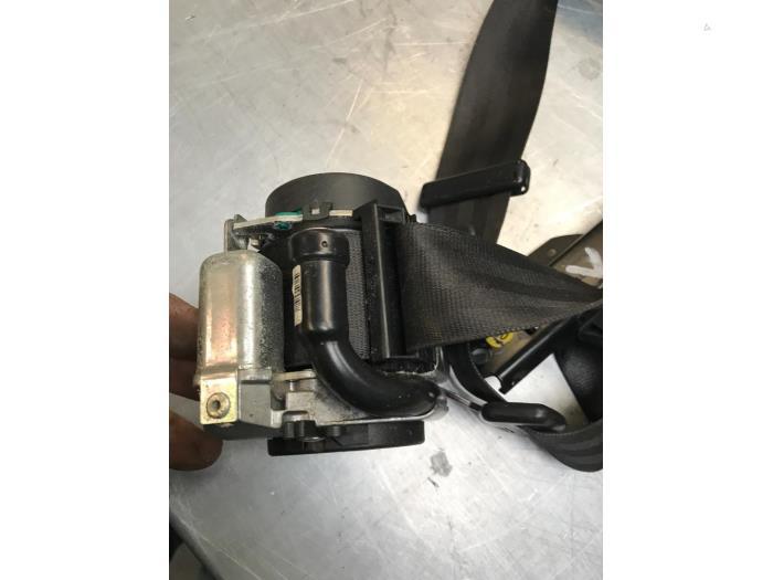 Veiligheidsgordel rechts-voor van een Audi A8, Gebruikt, -, -, -