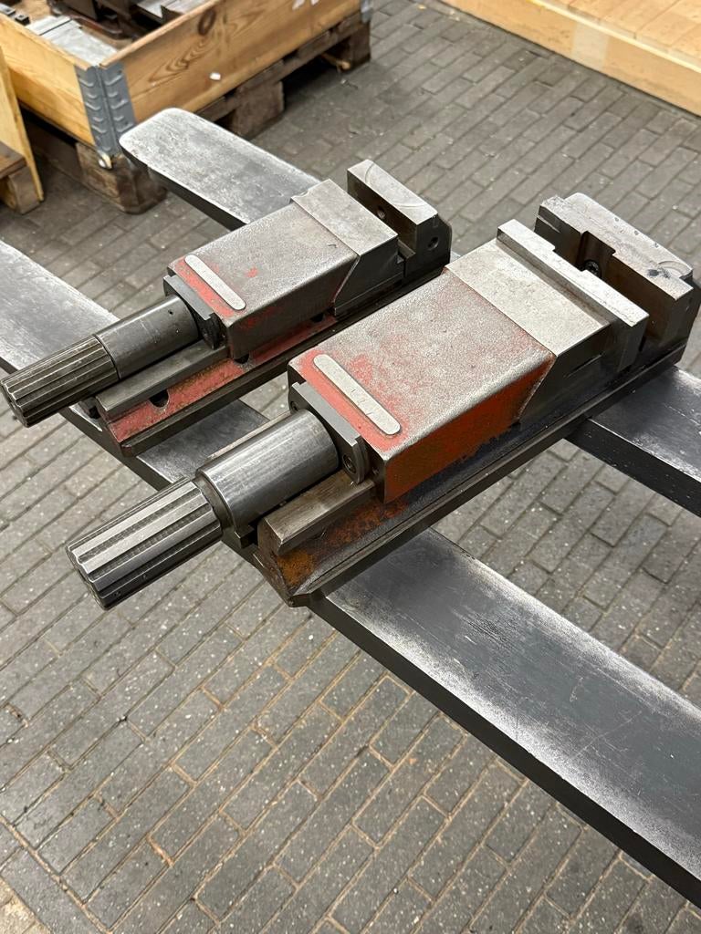 Allmatic Hydraulische Machineklemmen - Freesklemmen, Gebruikt, Dimatech, Allmatic, Ophalen