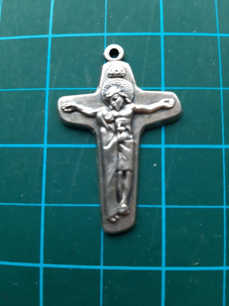 metalen kruisje afb. Jezus omhelsd door Maria *Smartvolle, Ophalen of Verzenden, Gebruikt, Overige typen, Christendom | Katholiek