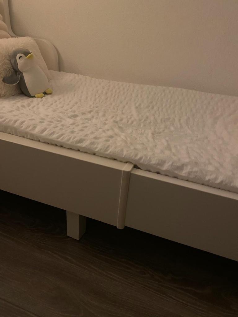 Mooi kinderbed te koop!, Ophalen, 70 tot 85 cm, Zo goed als nieuw, Lattenbodem