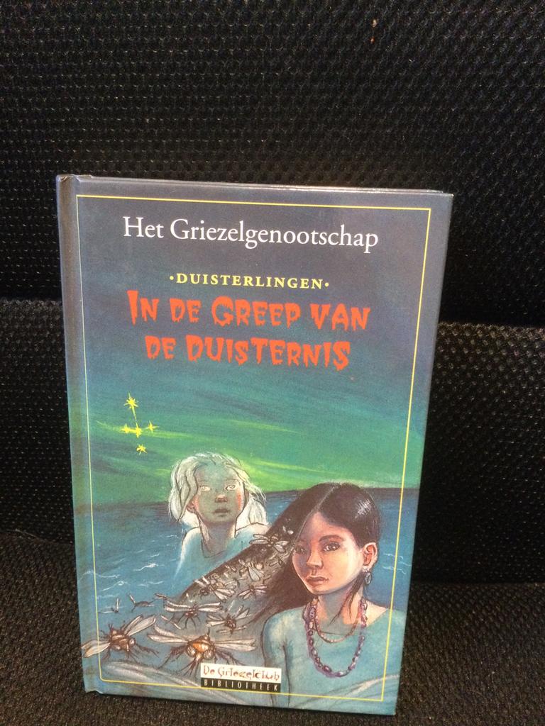 In de greep van de duisternis, Boeken, Ophalen of Verzenden, Zo goed als nieuw, Het griezelgenootschap