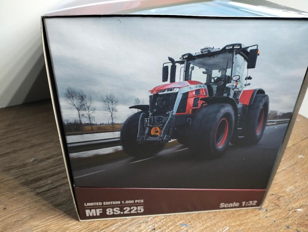 Te koop Massey Ferguson 8S.225 Loonbedrijf BEUTE Roodkapje, Ophalen of Verzenden, Nieuw, Tractor of Landbouw, Universal Hobbies