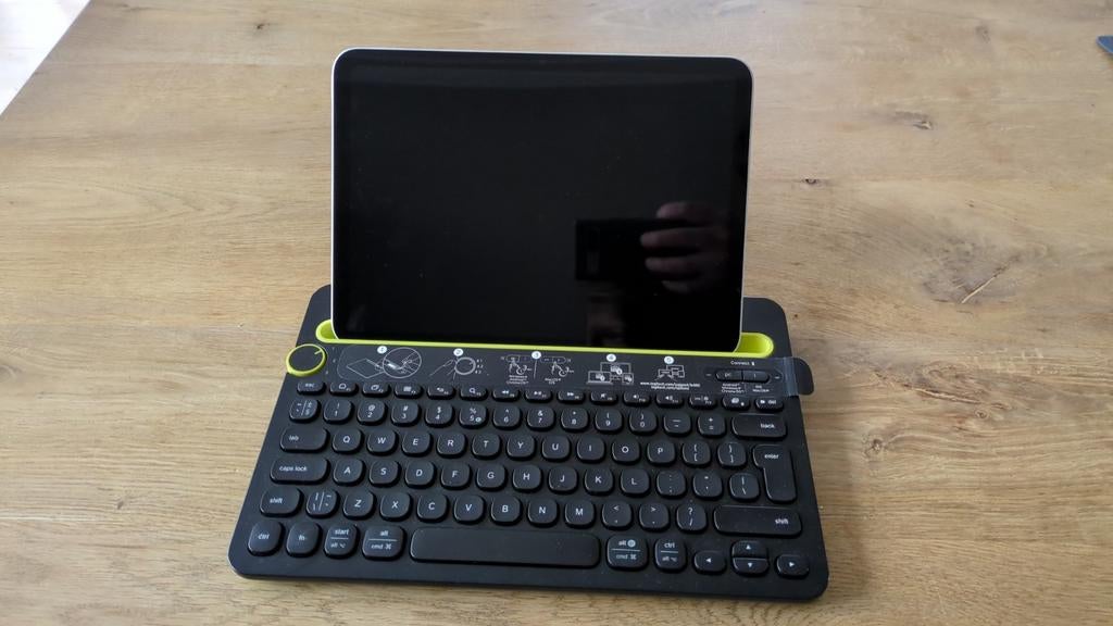 Logitech Toetsenbord voor iPad/Android - Getest en Goed!, Computers en Software, Toetsenborden, Gebruikt, Logitech, Ophalen of Verzenden
