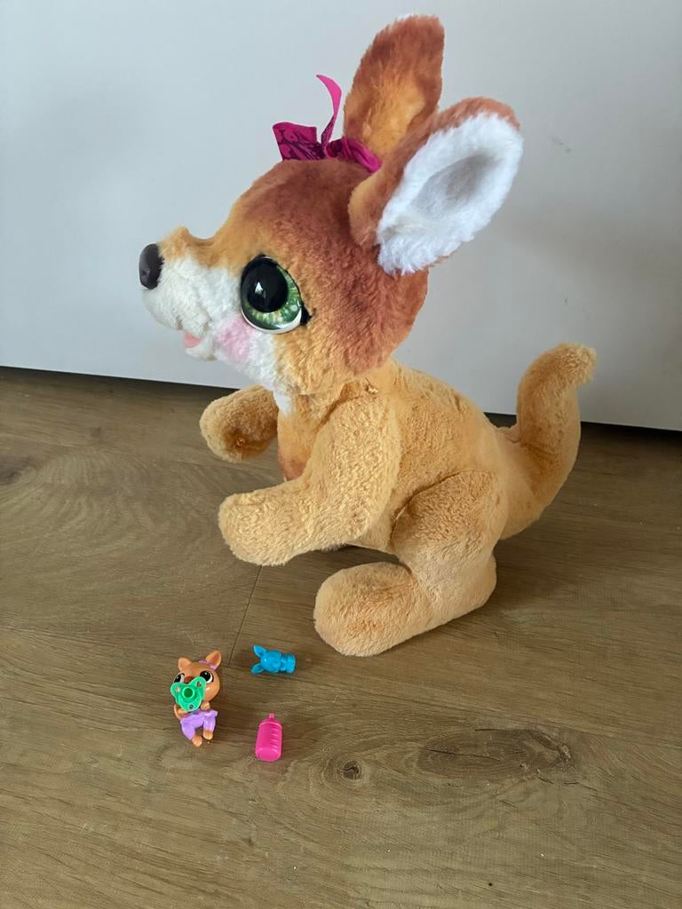FurReal Mama Josie Kangoeroe met baby, Ophalen of Verzenden, Zo goed als nieuw