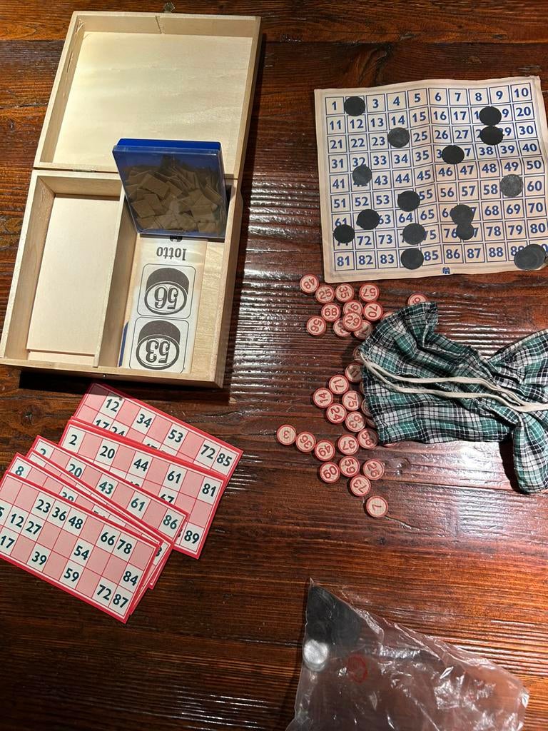 Vintage lotto spel van Jumbo in mooie houten opbergkist, Hobby en Vrije tijd, Ophalen of Verzenden, Zo goed als nieuw