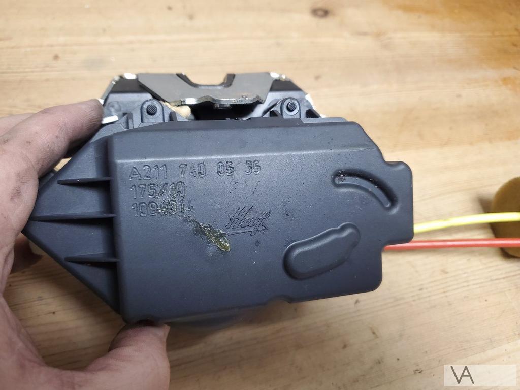 Mercedes E klasse W211 station achterklep slotmechaniek €100, Ophalen of Verzenden, Gebruikt, Mercedes-Benz