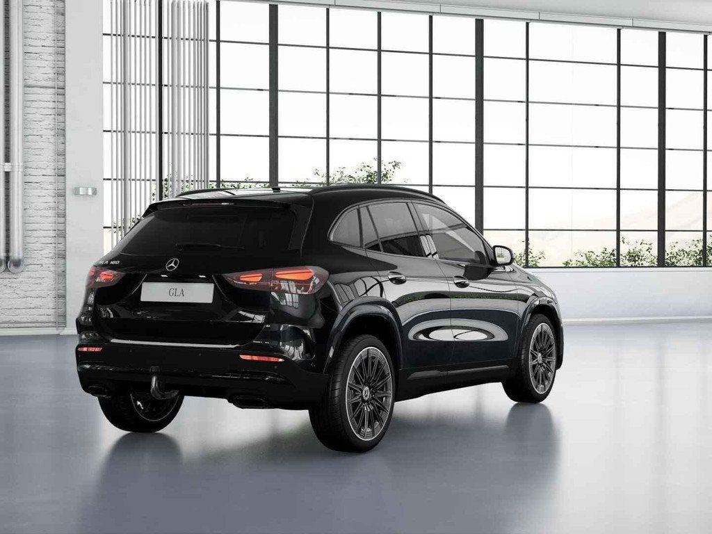 Mercedes-Benz GLA 180 Business Solution AMG, Auto's, Mercedes-Benz, 136 pk, 4 cilinders, Zwart, 14 km/l