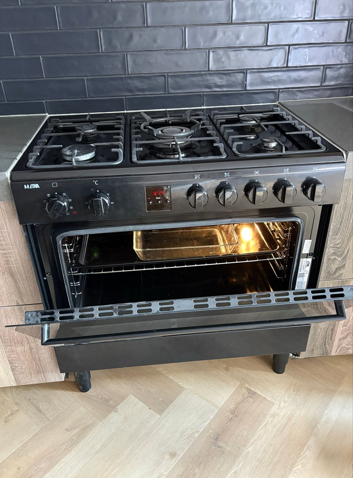 ETNA FG190ZWA Vrijstaand Gasfornuis met Oven, Ophalen, Hete lucht, 60 cm of meer, Zo goed als nieuw