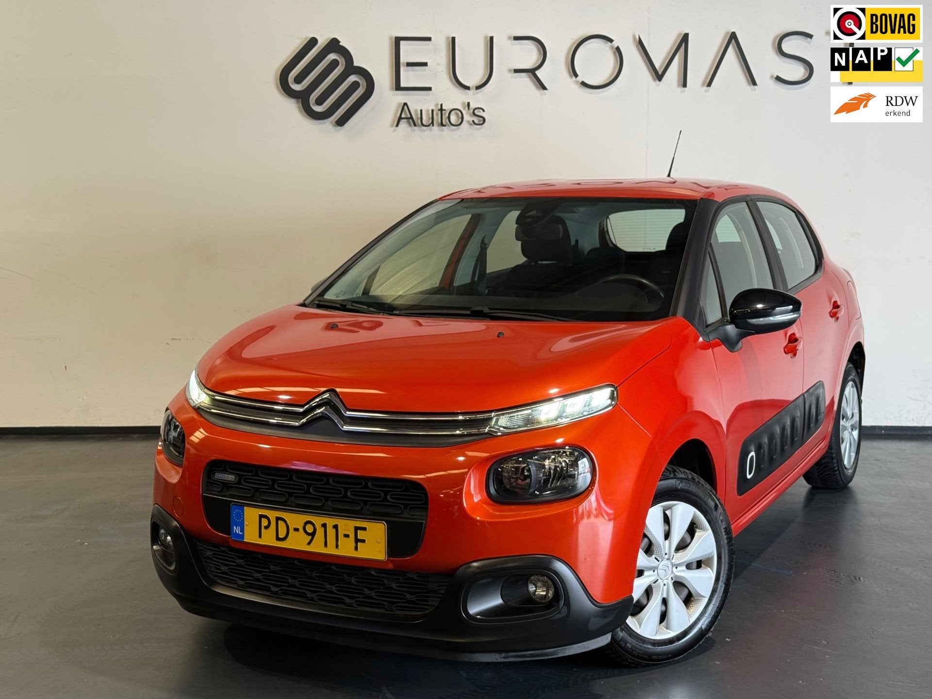 Citroen C3 1.2 PureTech Feel 105g Navi Cruise Airco Pdc Nieu, Auto's, Citroën, Voorwielaandrijving, Euro 6, 82 pk, 450 kg