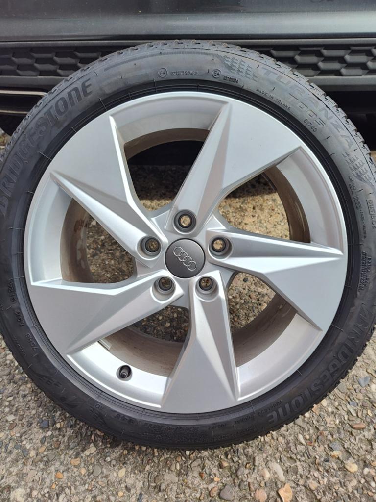Audi A3 zomerbanden, winterbanden en sneeuwkettingen, Auto diversen, Ophalen