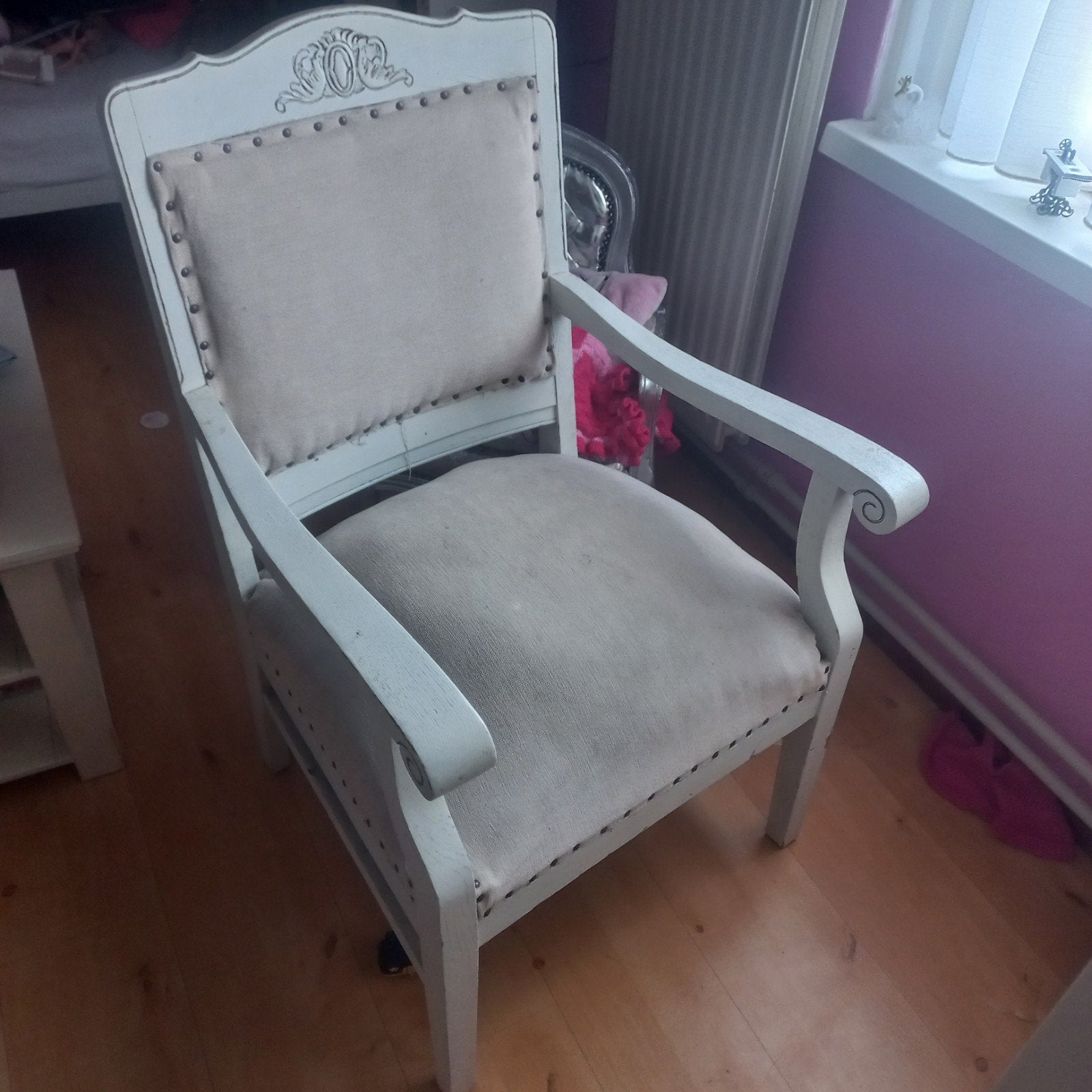 Oude brocante stoel, opknappen, Ophalen