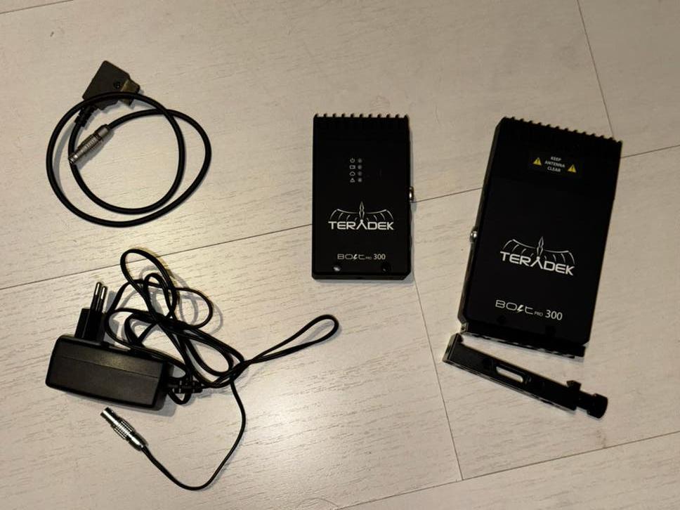 Als nieuw Teradek Bolt Pro 300 Draadloze HDMI Set, Ophalen of Verzenden, Zo goed als nieuw, Video