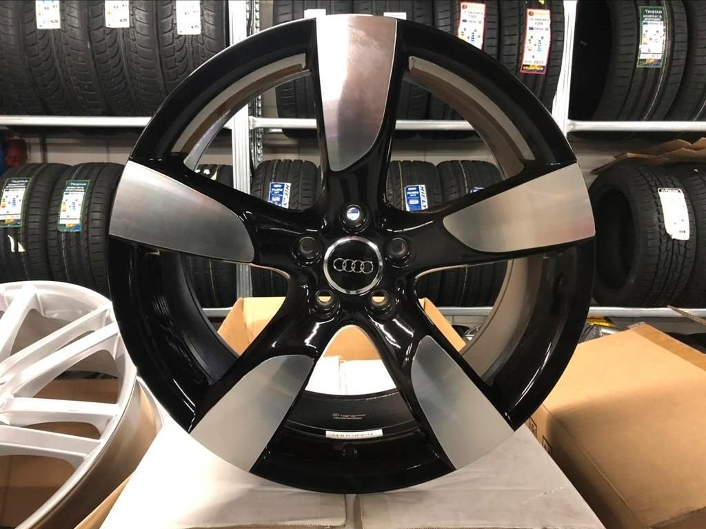 NIEUW 19inch Audi VW Seat BMW RS4 Style Velgen 5x112 A3A4Q3, 19 inch, -, -, Banden en Velgen