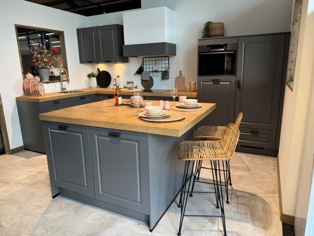 Showroomkeuken, Huis en Inrichting, Keuken | Complete keukens, Ophalen, Nieuw, Overige typen, Met kookeiland