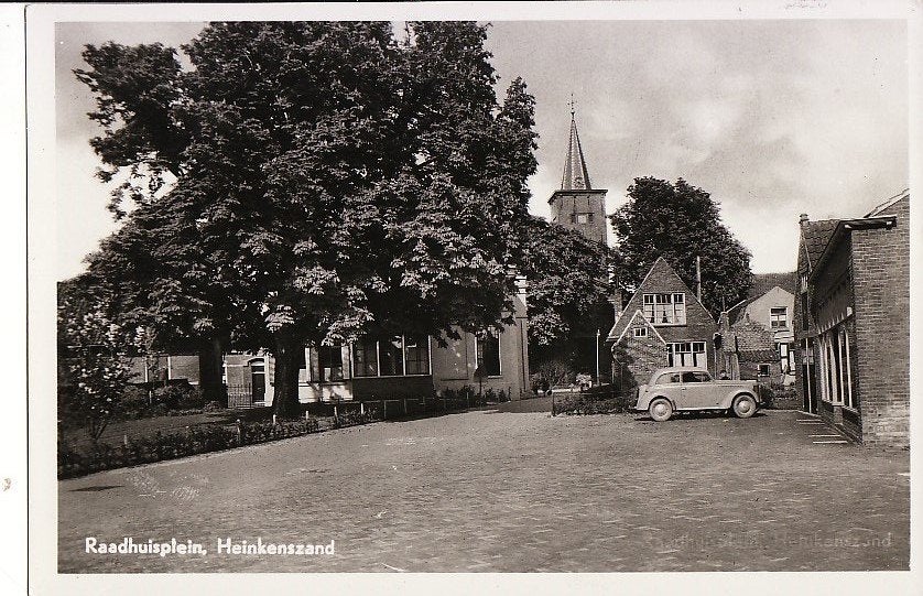 Heinkenszand 1950 Raadhuisplein, - met auto- Opel olympia, Verzamelen, Ophalen, 1940 tot 1960, Gelopen, Zeeland