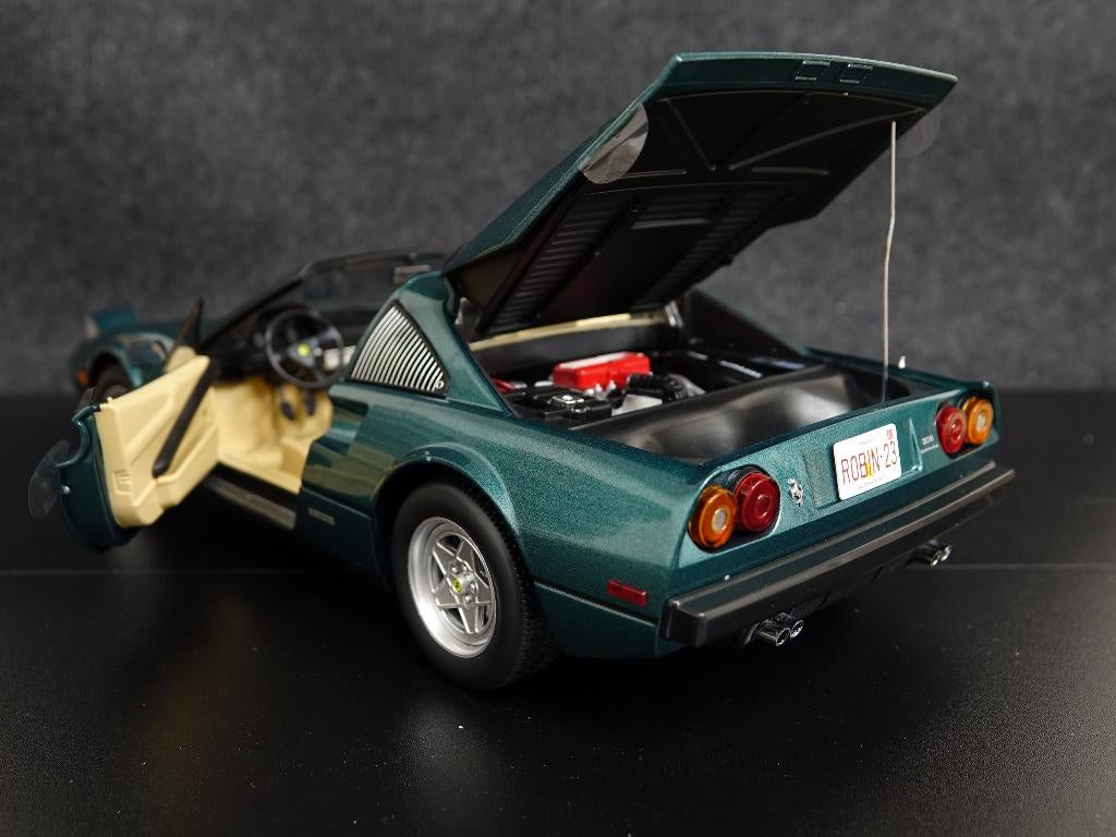 KK-Scale 1:12 Ferrari 308 GTS groen, zwart, rood. Magnum PI, Auto, Onbekend, Nieuw, Ophalen of Verzenden