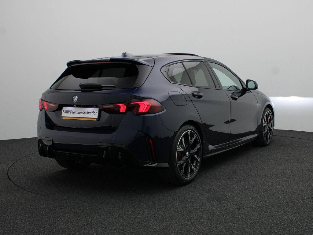 BMW 1 Serie 120 M Sportpakket Pro | Premium Pack | Stuurwiel, Auto's, BMW, Met garantie (alle), Blauw, Bedrijf, 19 km/l