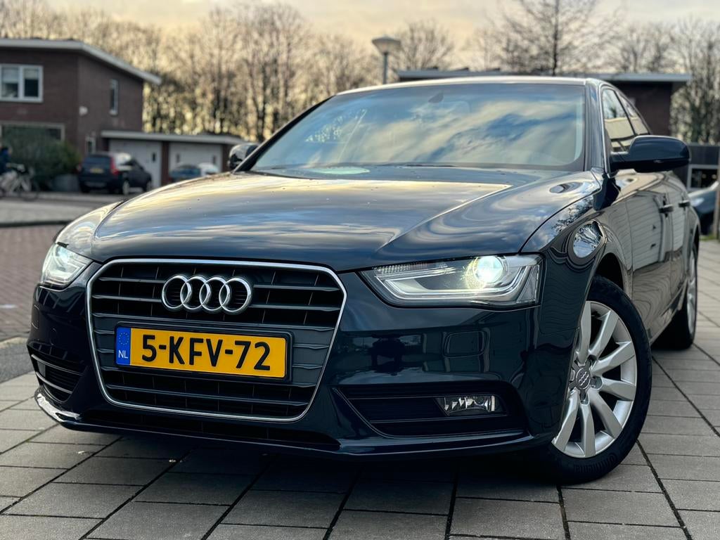 Audi A4 Limo 1.8 TFSI 2013 | AUT | NAP | 170PK, Auto's, Euro 5, Stof, Zwart, 4 cilinders