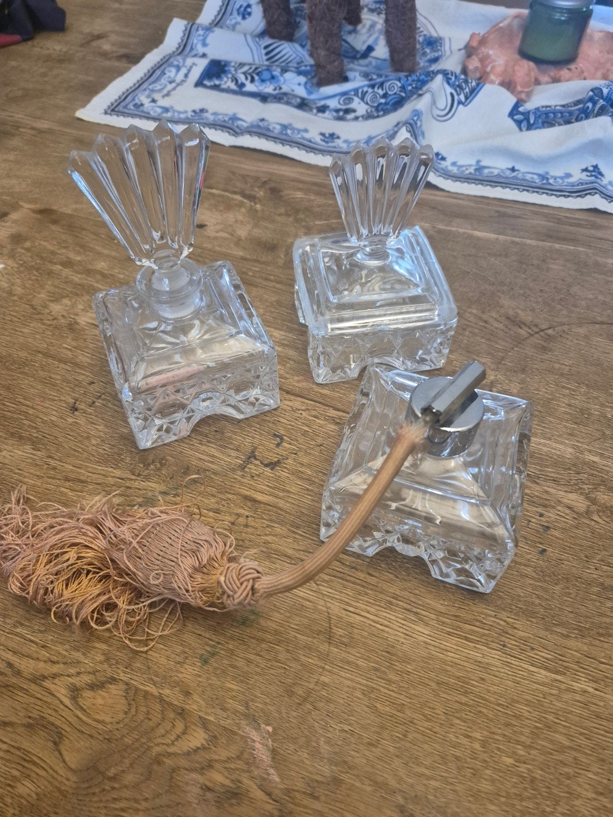 Set van 3 Vintage Kristallen Parfumflesjes met Pompje, Antiek en Kunst, Ophalen of Verzenden