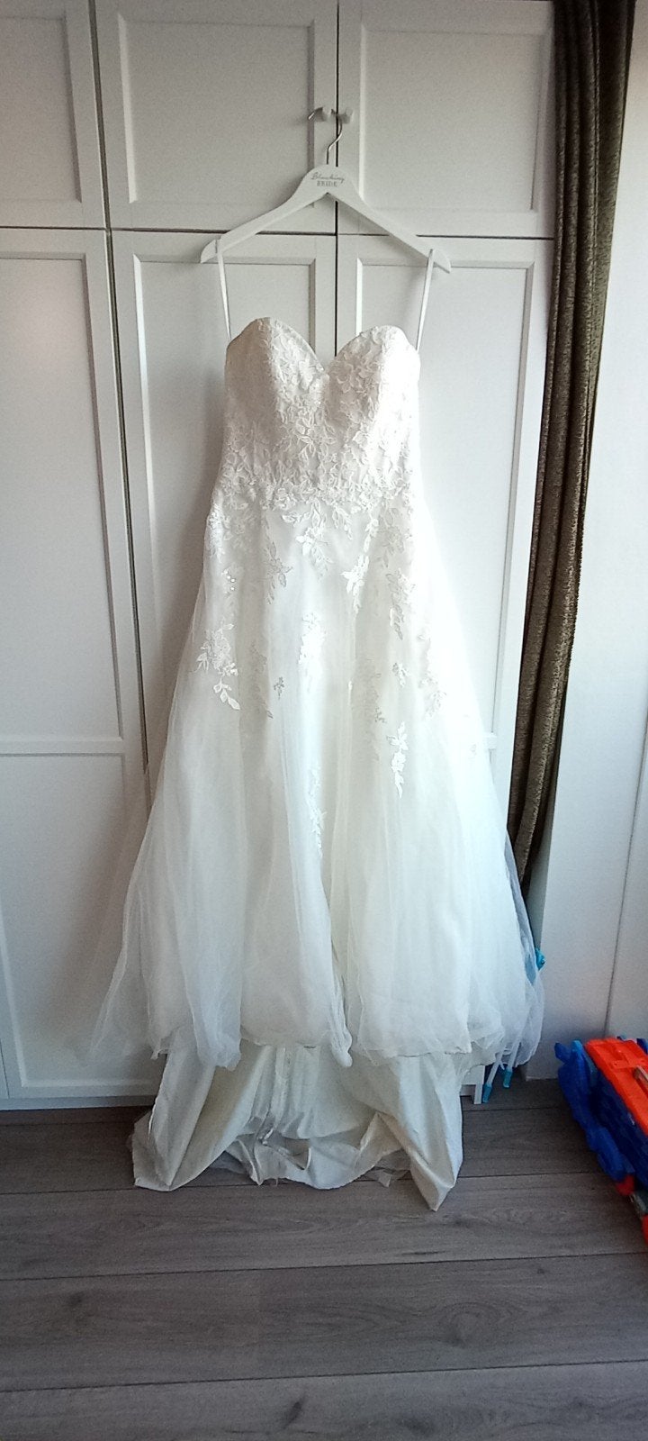 Viva trouwjurk size 14, Kleding | Dames, Trouwkleding en Trouwaccessoires, Ophalen, Trouwjurk, Wit, Viva
