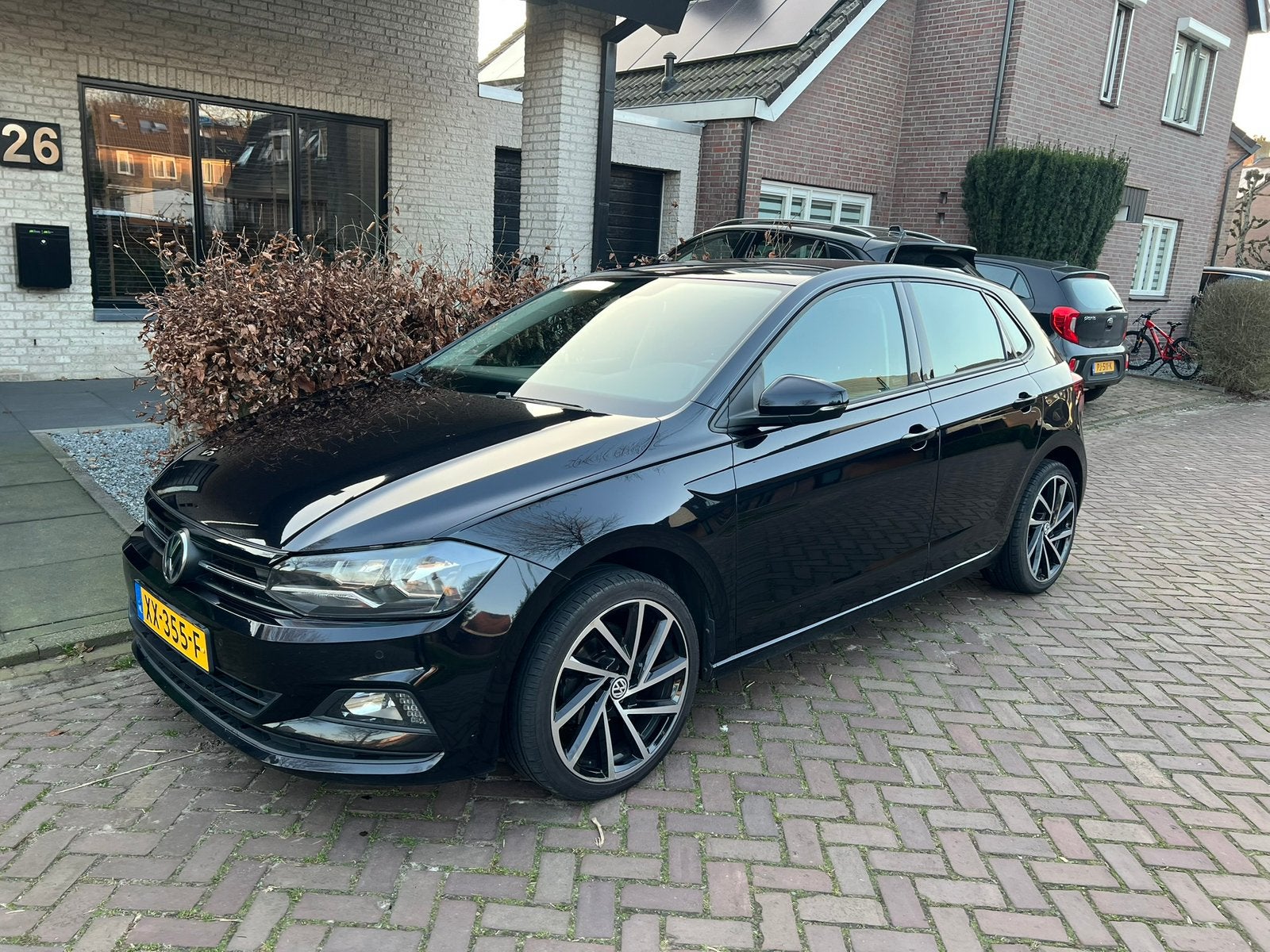 Volkswagen Polo 1.0 TSI 95pk 2019 Zwart, Voorwielaandrijving, Stof, Zwart, Zwart