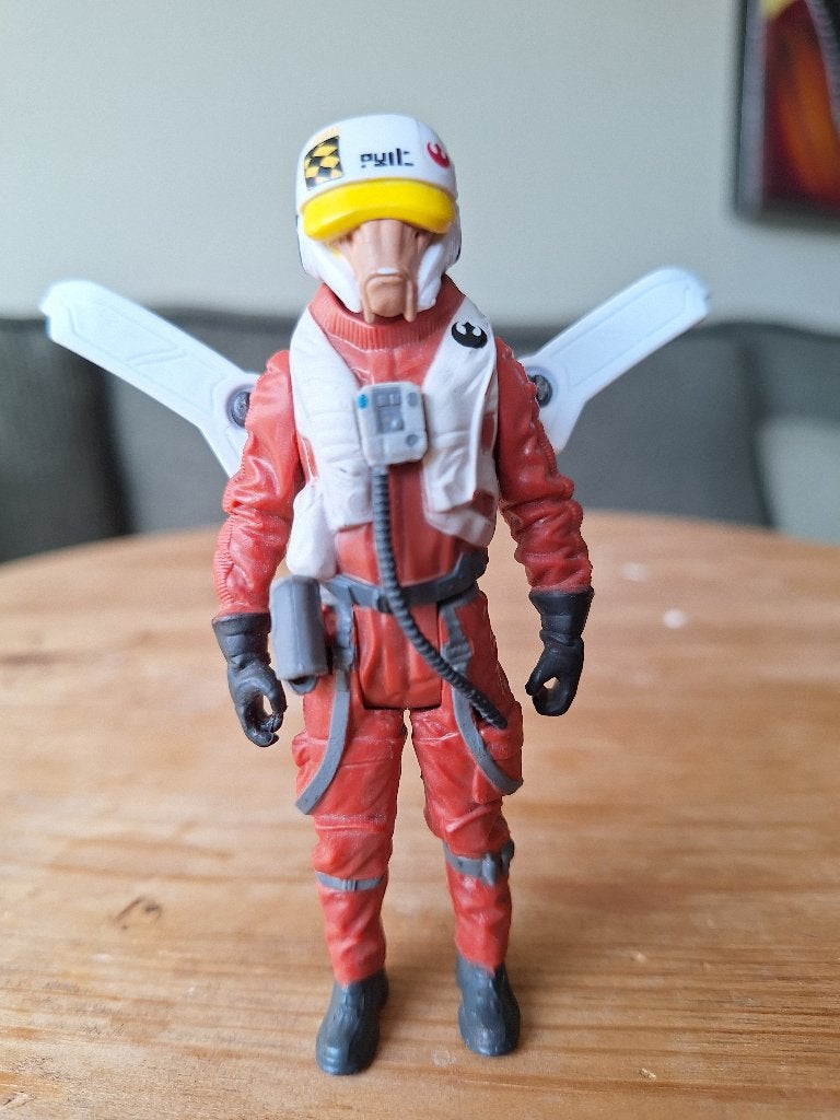 Star Wars X-Wing Pilot Ello Atsy, Ophalen of Verzenden, Zo goed als nieuw, Actiefiguurtje
