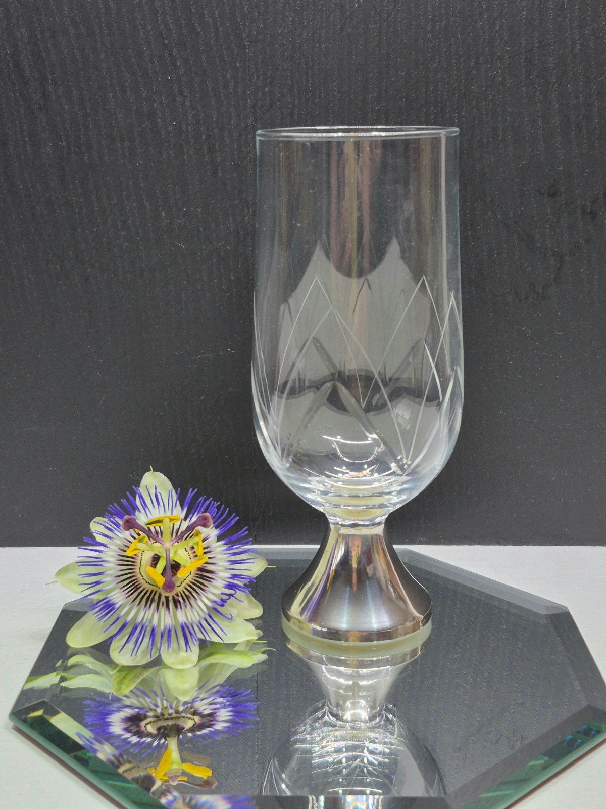 Kristallen bierglas op zilveren voet, Antiek en Kunst, Antiek | Glas en Kristal, Ophalen of Verzenden